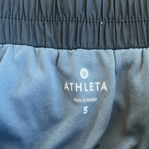 Athleta Paisley Print Black Running Shorts Size Small - Picture 6 of 9